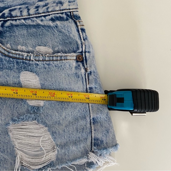 Vintage Acid Wash Levi 501 Denim Shorts - Picture 9 of 11